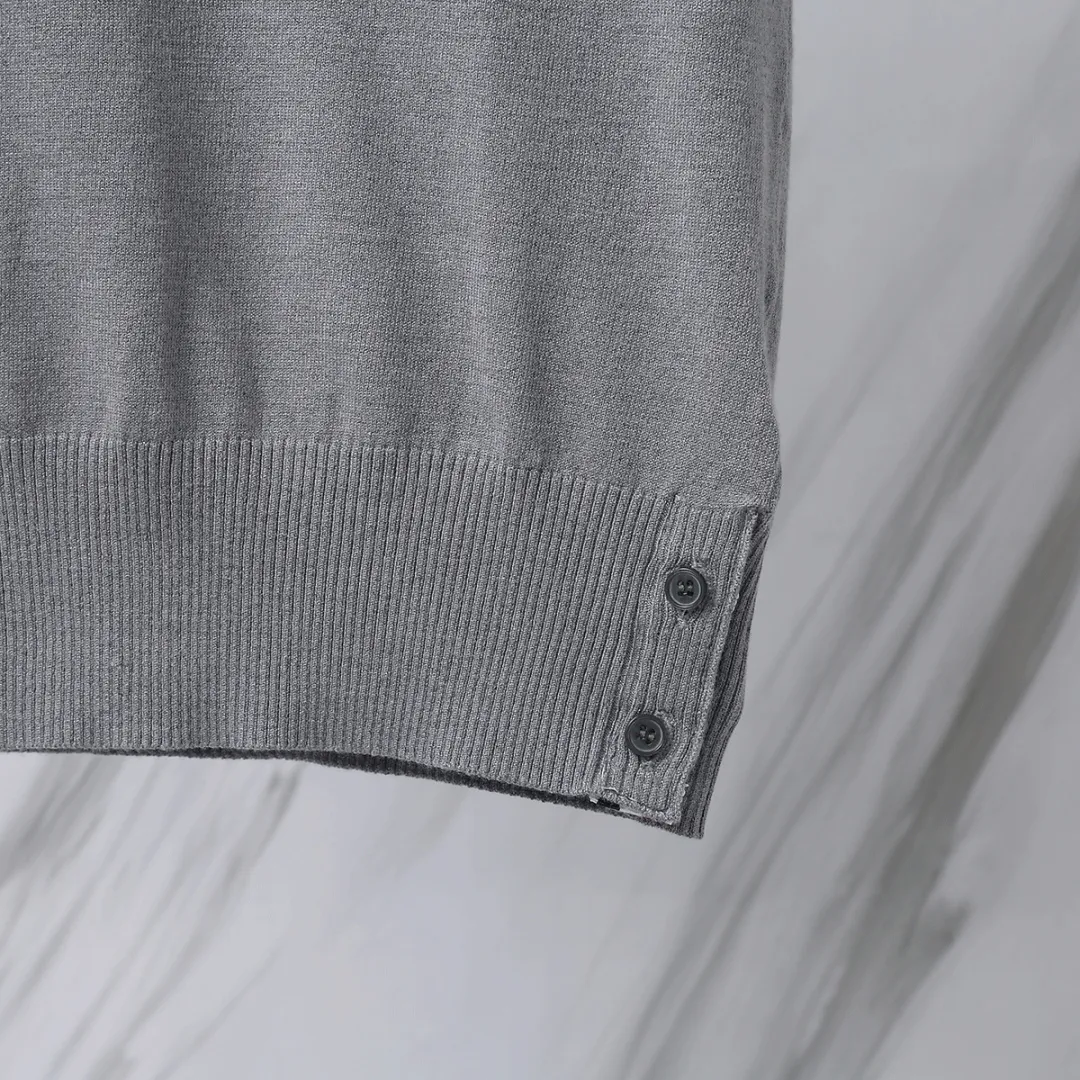 ：M 28（TB T ） THOM BROWNE TB T Classic Breathable Authentic Quality + Authentic + Same Style Size：0/1/2/3/4 ：White/Black/Navy Blue/Light Gray/Dark Gray